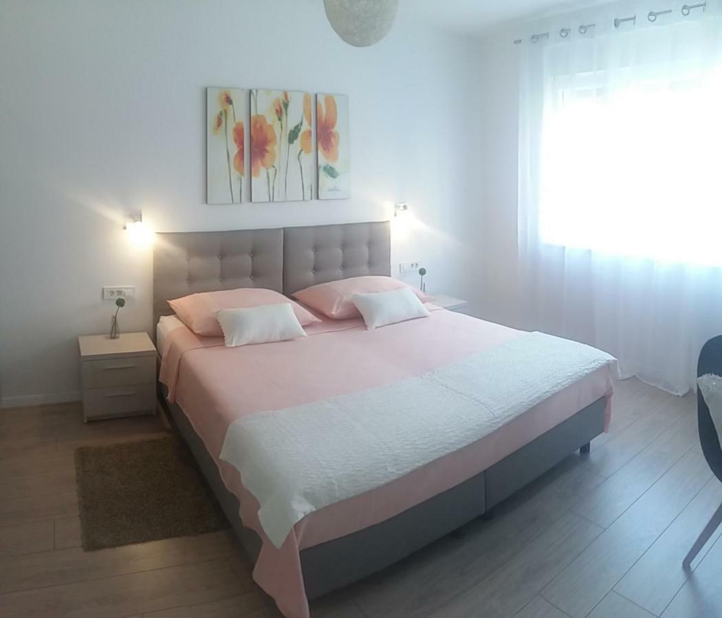 Apartment Dolea Split Bagian luar foto